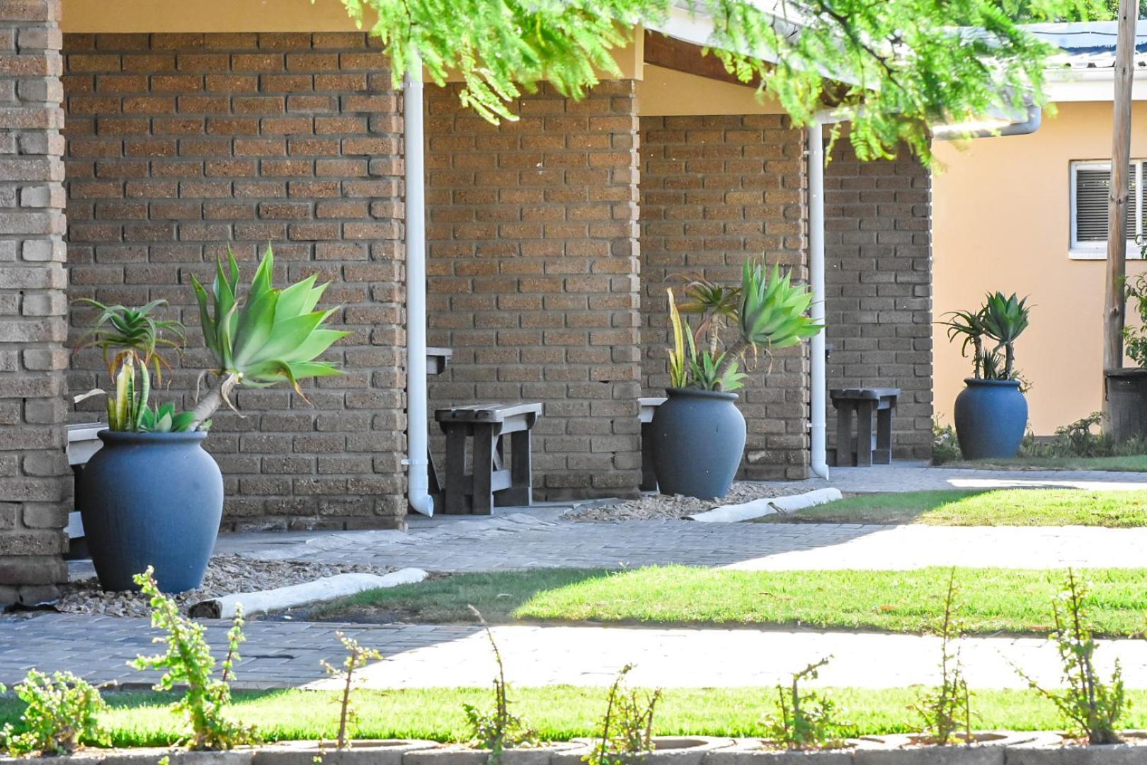 Apartamento En Route Beaufort West Exterior foto